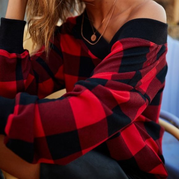 Squared Up Buffalo Plaid V Neck Knit Top - Picture 5 of 12